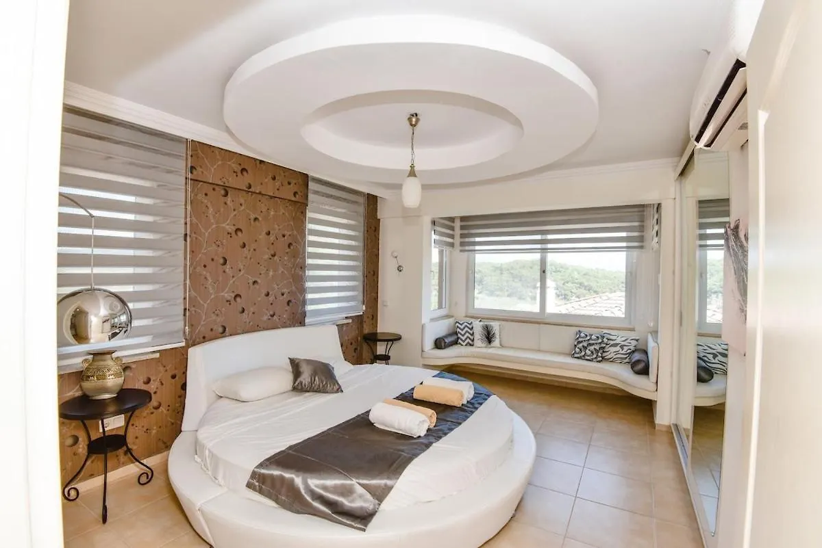 Villa Maya The Royal Links Sarigerme Turecko